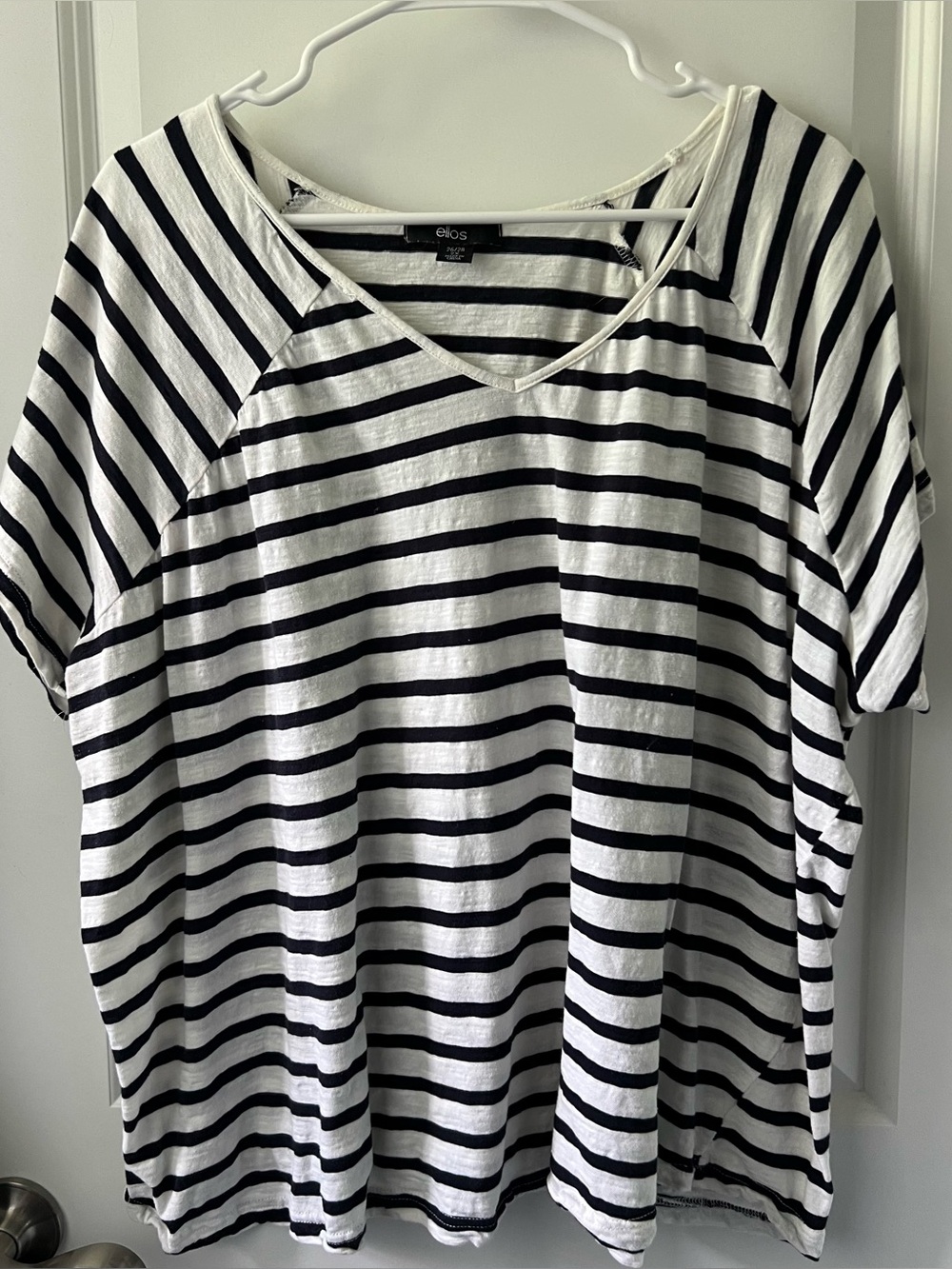 Ellos Black & White Striped Women's Tee size 26/28